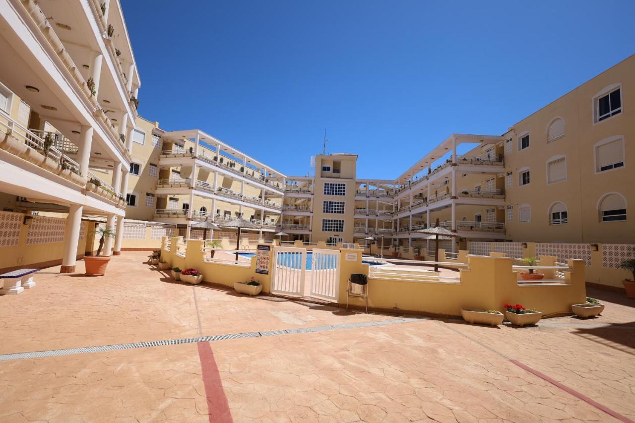 2 bedroom apartment at beach Dehesa de Dehesa De Campoamor Buitenkant foto